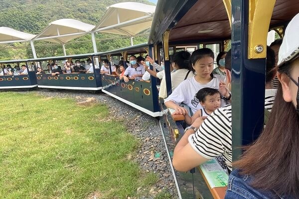 秋高氣爽，大家跟隨艾思捷一起團建去呀.jpg