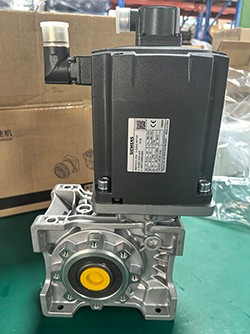 伺服蝸輪蝸桿減速機(jī)，蝸輪減速機(jī)，蝸桿減速機(jī)，減速機(jī)廠家，艾思捷減速機(jī)廠家3.jpg